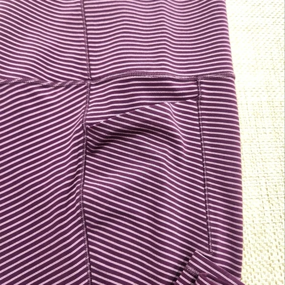 ATHLETA Salutation Stash Pocket II 7/8 Tight Women's Size Small Purple Yoga Gym - Picture 6 of 6